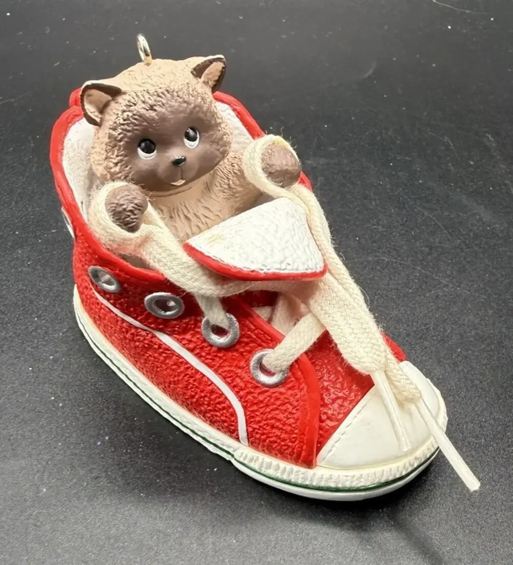 Hallmark 1993 Christmas Ornament High Top-purr Kitten Cat Red Shoe No Box -Lo16